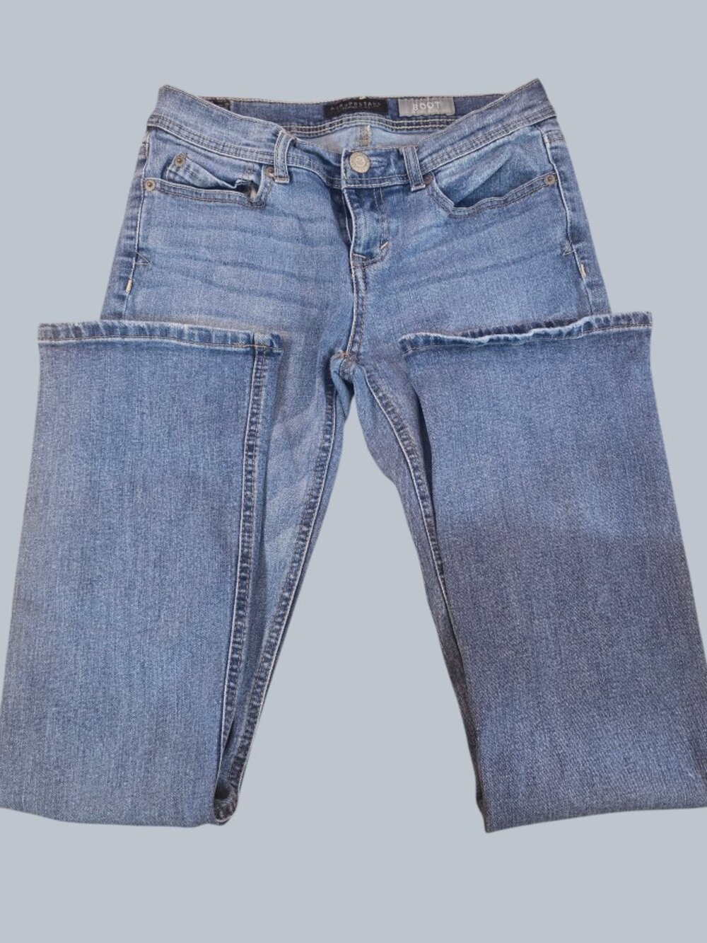 Aeropostale Medium Wash Bootcut Jeans Stretch Faded Size 4 Regular 4R